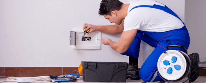 electrical inspector checking an electrical outlet serving Prescott, Prescott Valley, Chino Valley, and Dewey-Humboldt Arizona