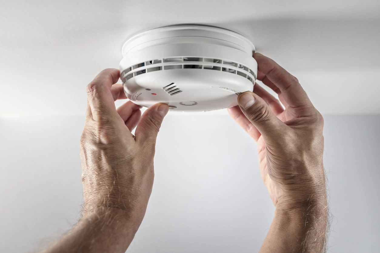 how-to-stop-smoke-alarm-from-chirping How to Stop a Smoke Alarm From Chirping